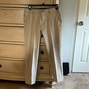 Dockers Men's Khaki Chinos